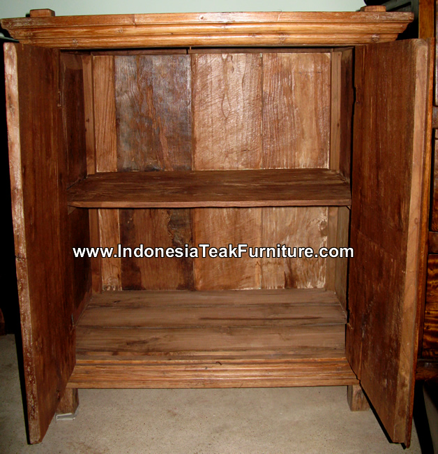 Reclaimed teak furniture in Indonesia furniture company in Bali Java Indonesia