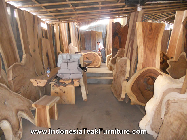 Big Suar Wood Table Bali