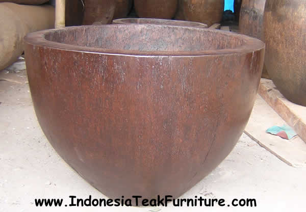 Palm wood bowls Garden planters flower pots made of palm tree trunk garden ornaments decorations Rustic and antique garden accessories palm wood bowls palm pots