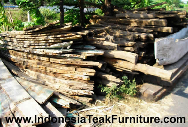 RECLAIMED OUTDOOR TEAK PATIO FURNITURE
