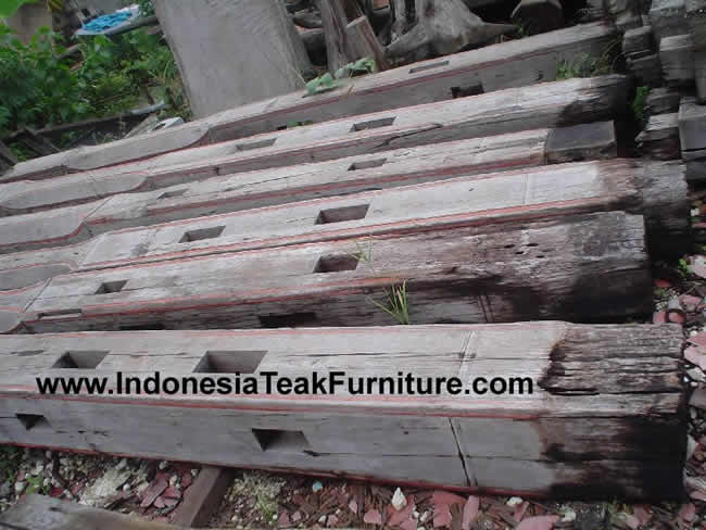 RECLAIMED TEAK FURNITURE