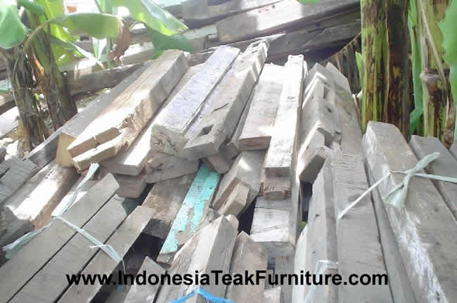 RECLAIMED TEAK OUTDOOR GARDEN FURNITURE