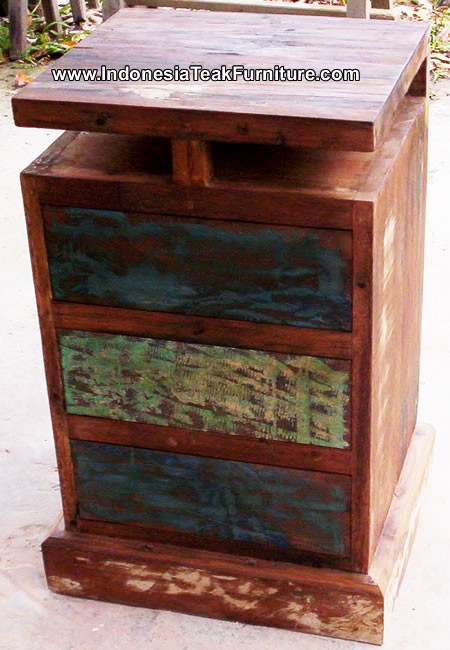 Reclaimed Wood Furniture Producer